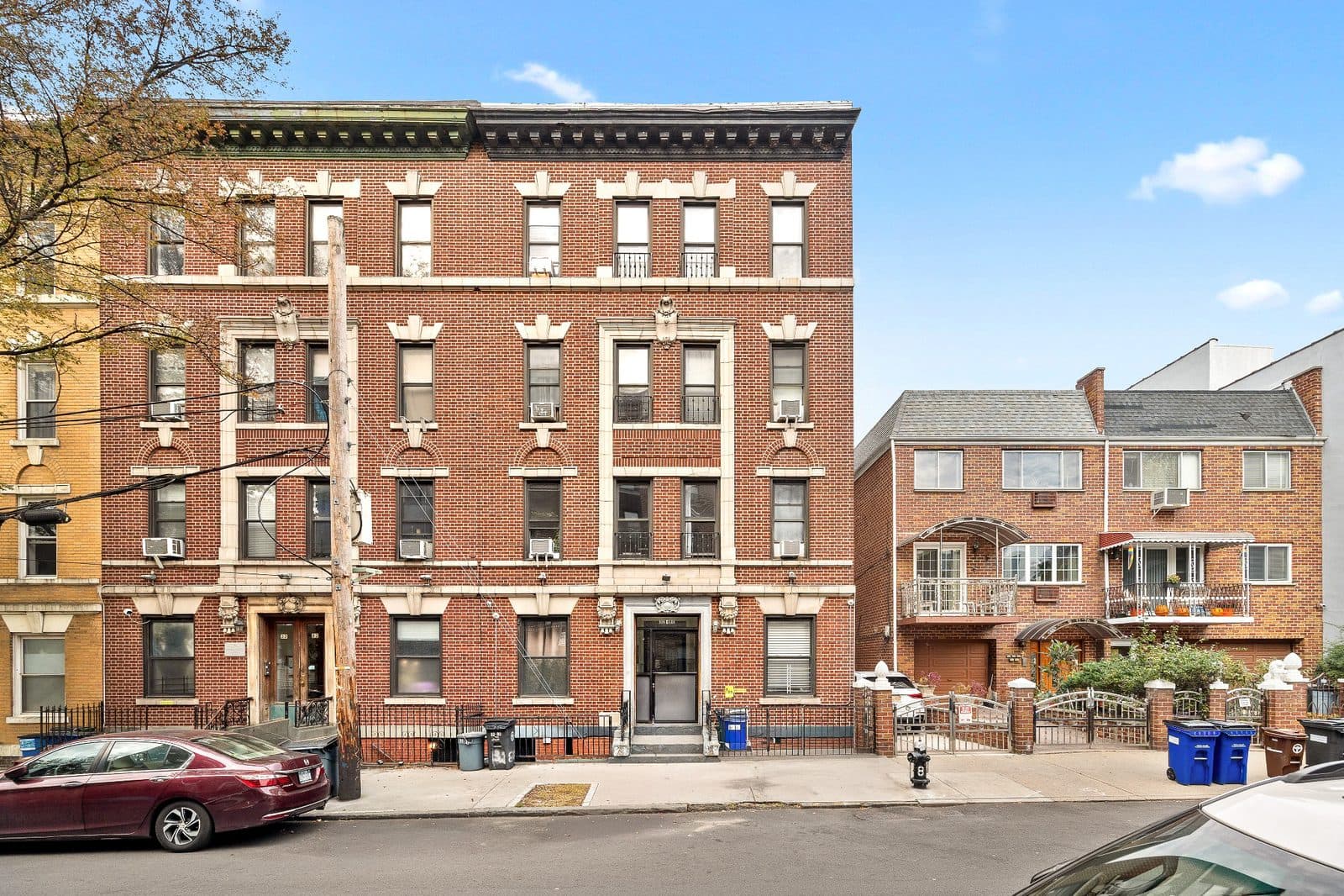 32-80 30th Street storefront